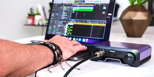 La qualità audio di fascia alta è ora conveniente e portatile.