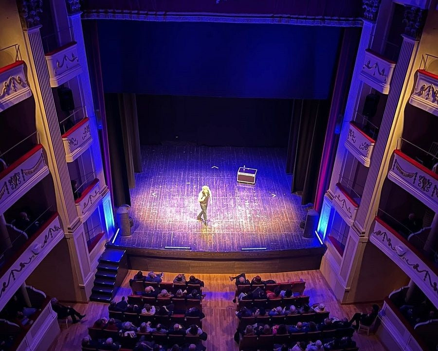 Rinnovo tecnologico al Teatro Sociale di Camogli