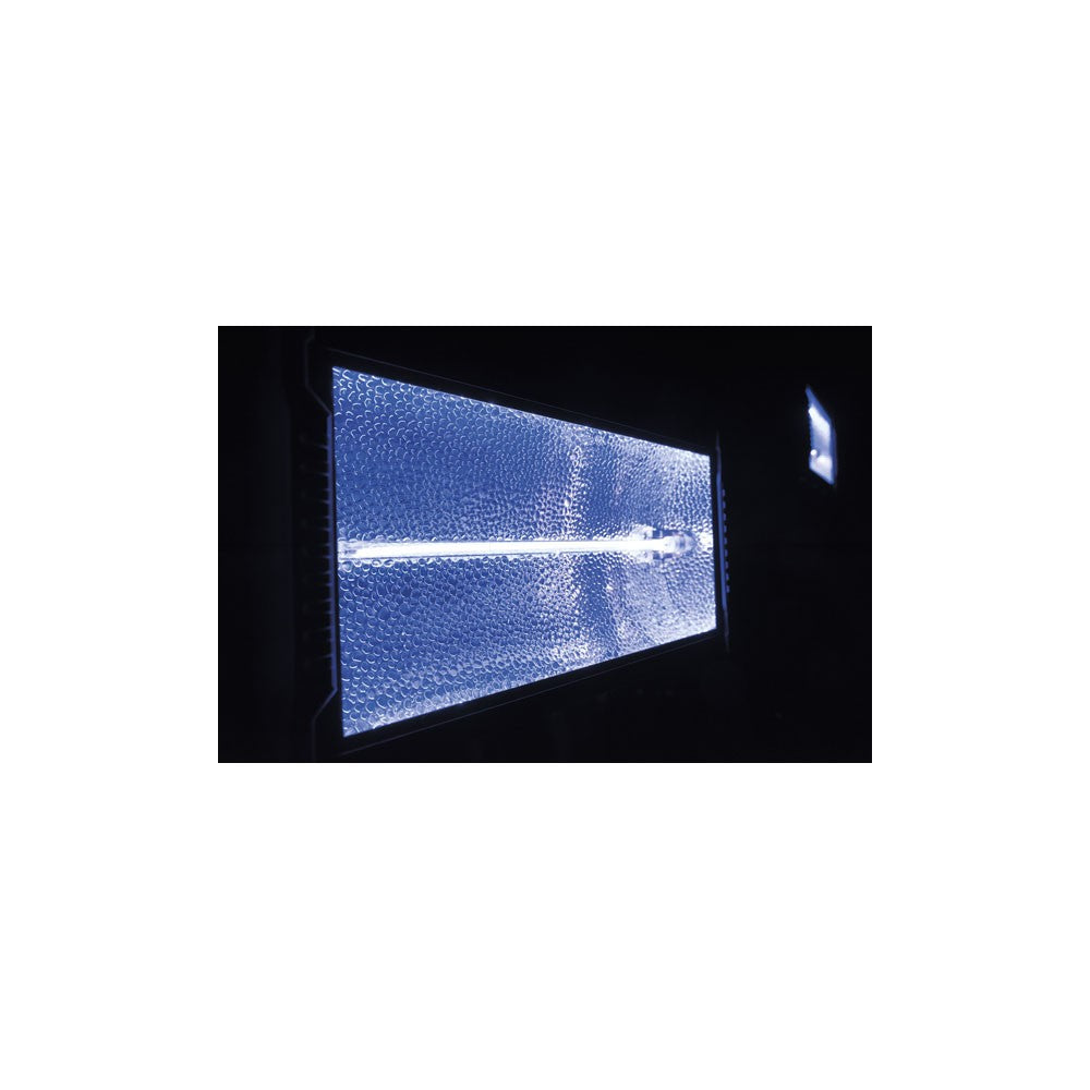 Showtec Titan Strobe BLAZE 1500W + RGB