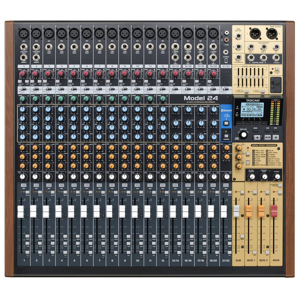 TASCAM MODEL 24 Digital Multitrack Recorder a 24 tracce