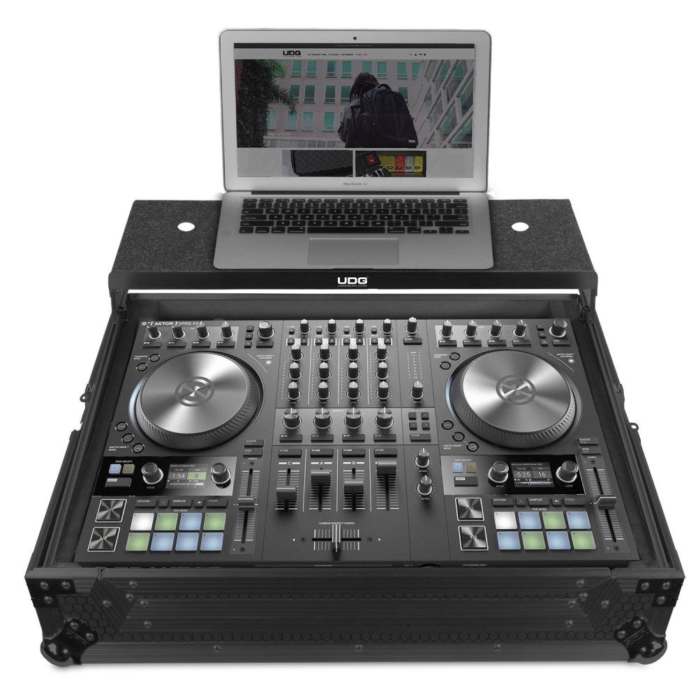 UDG GEAR U91064BL - FC NI TRAKTOR KONTROL S4 MK3 BLACK PLUS (LAPTOP SHELF)