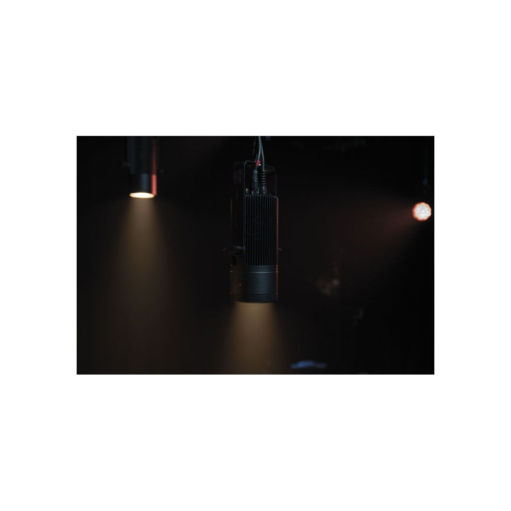 Showtec Performer Pendant 75 Q6 Fresnel de LED RGBALC de 70 W