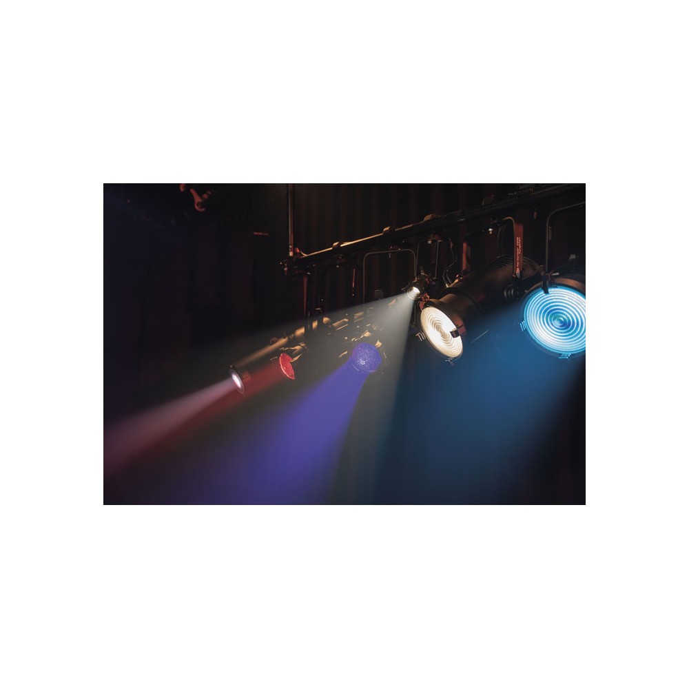 Showtec Performer Pendant 75 Q6 Fresnel de LED RGBALC de 70 W