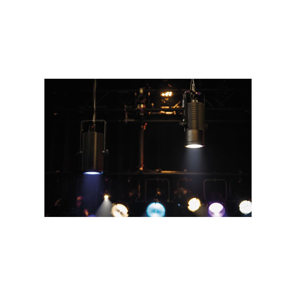 Showtec Performer Pendant 75 Q6 Fresnel de LED RGBALC de 70 W