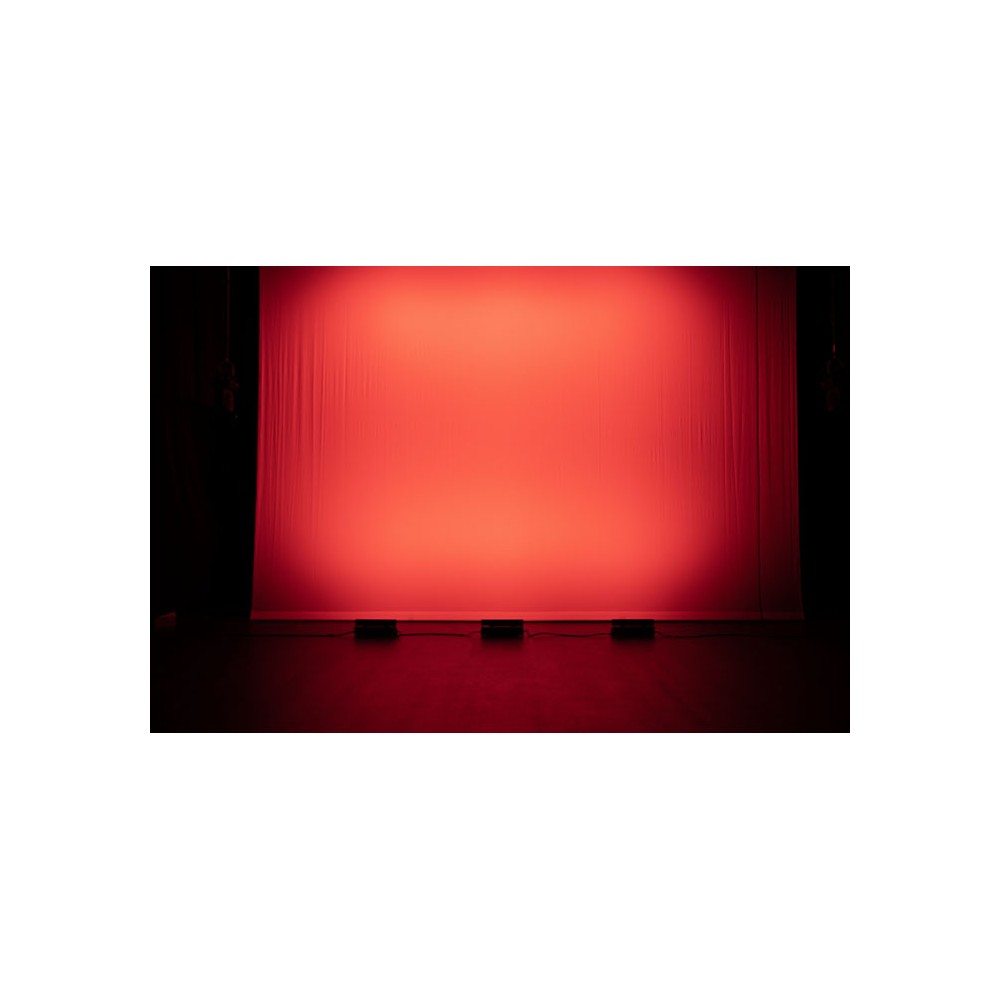 Showtec Performer Cyc Q6 Cyclorama wash for backdrops