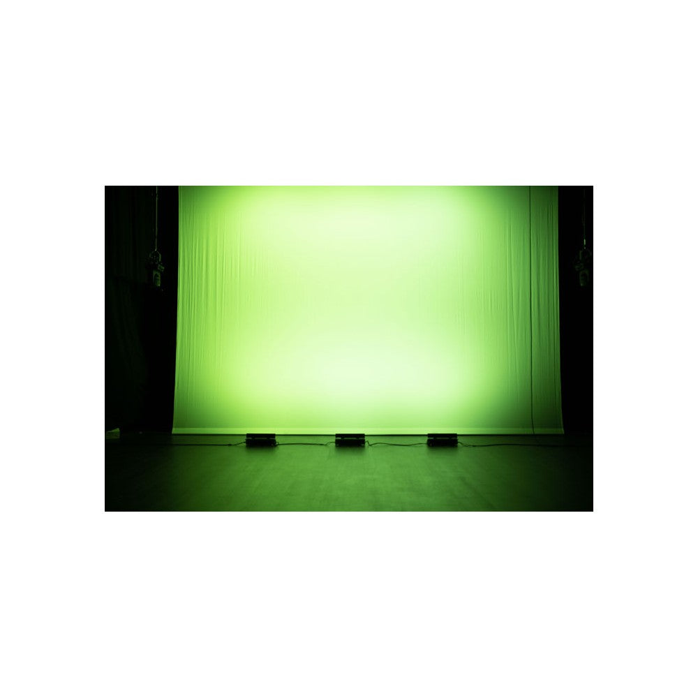 Showtec Performer Cyc Q6 Cyclorama wash for backdrops