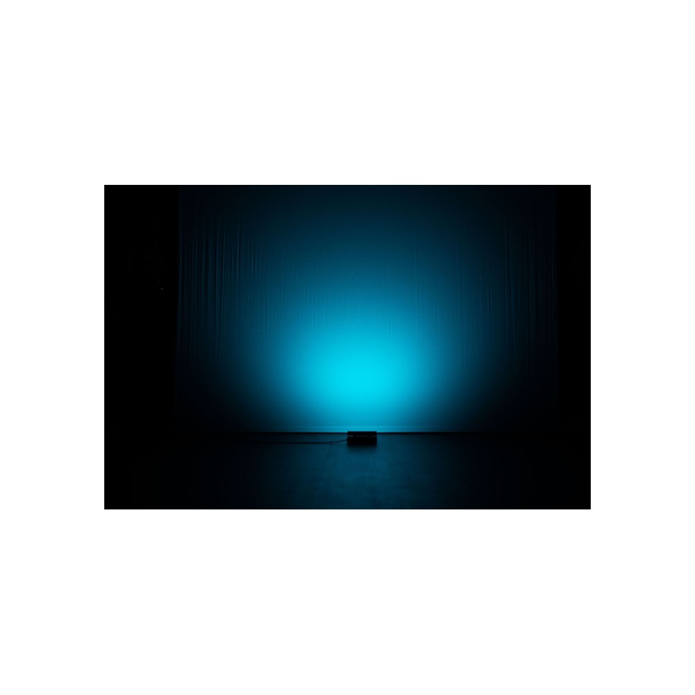 Showtec Performer Cyc Q6 Cyclorama wash for backdrops