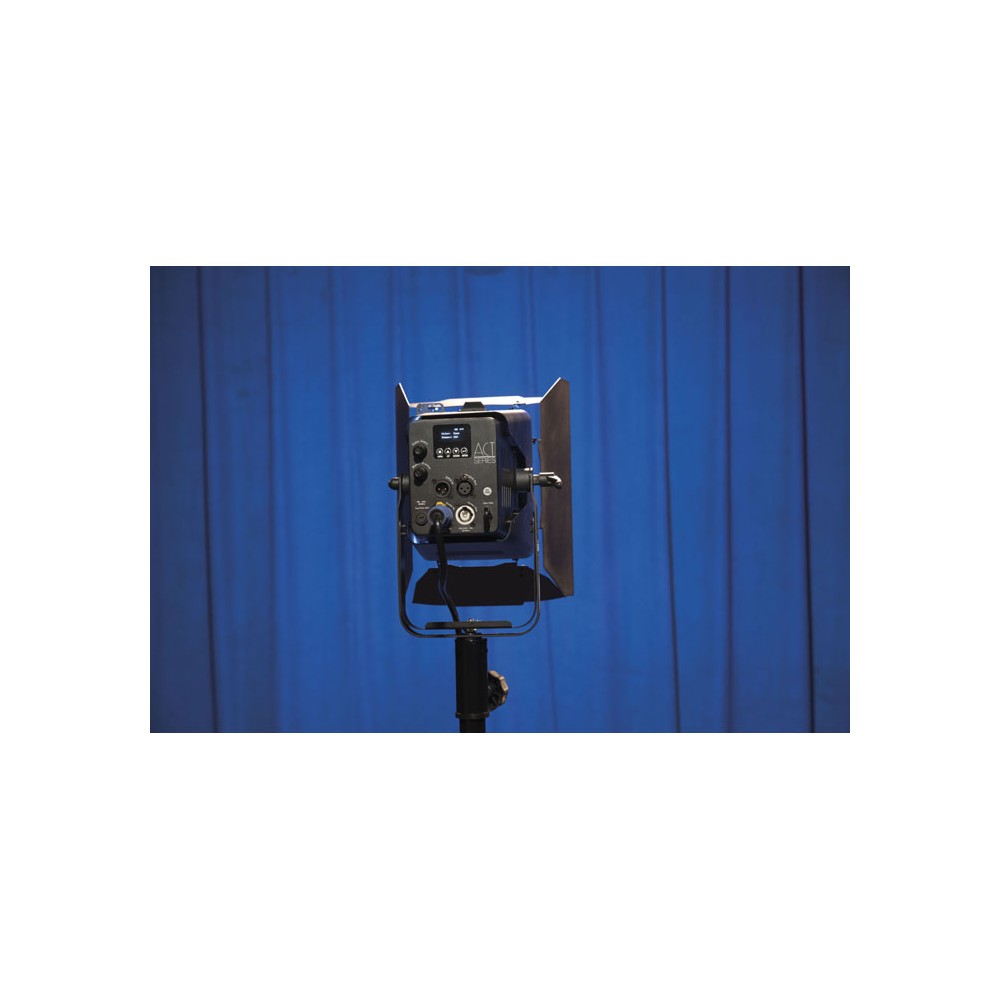 Showtec ACT Flood 100 RGBW Foco Teatral Cuádruple LED 100 W RGBW