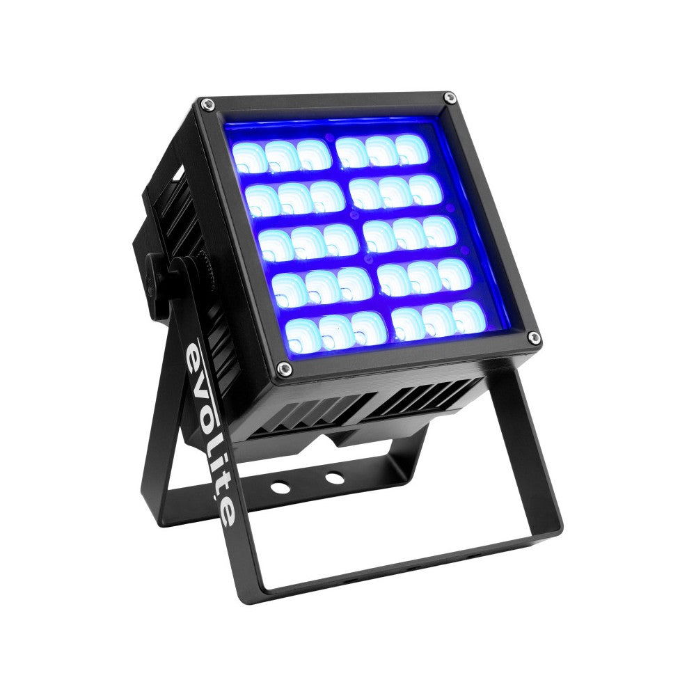 Evolite Battery-powered 30 x 5 W RGB LED architectural projector with reflector system, IP 65