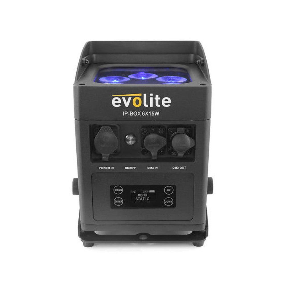 Proyector LED impermeable Evolite 6 x 15 W a batería con conexión DMX inalámbrica