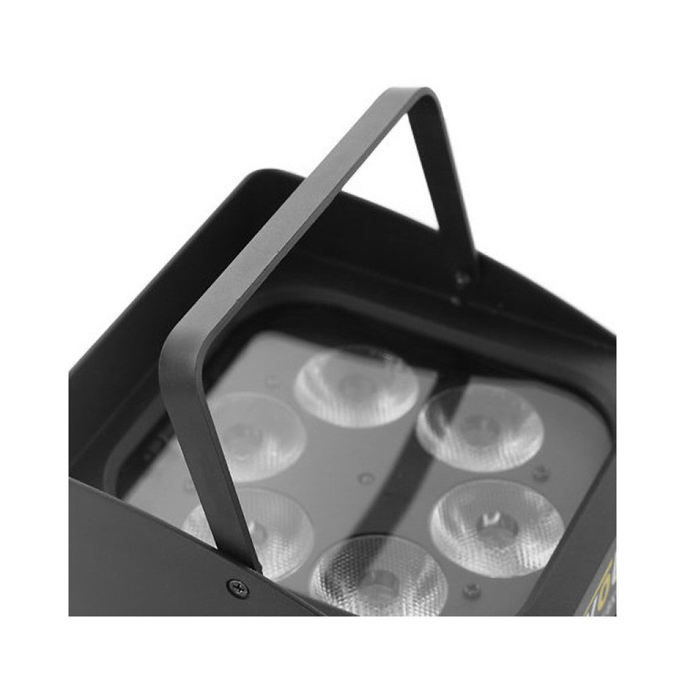 Proyector LED impermeable Evolite 6 x 15 W a batería con conexión DMX inalámbrica