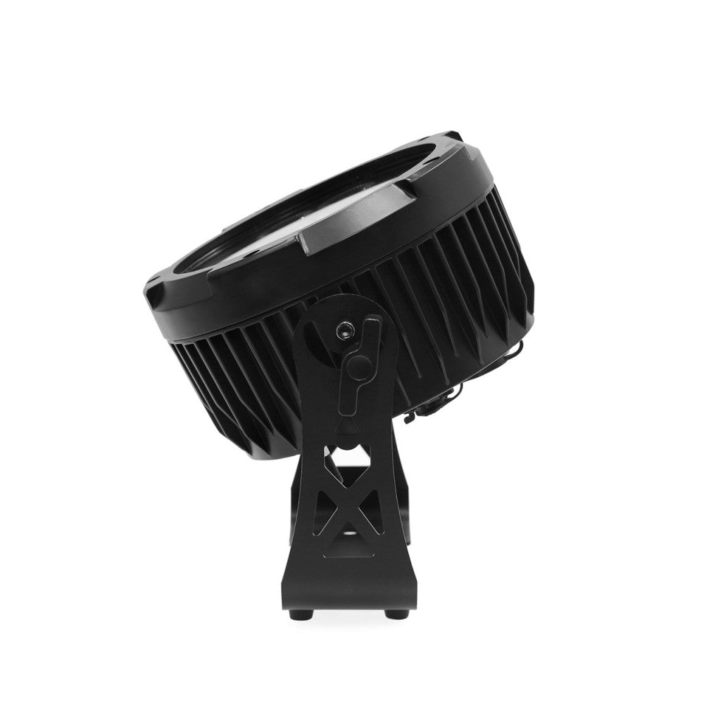 Proyector LED Evolite 12 x 12W RGBWA-UV 6 en 1, IP65, entregado en flight case de 6 unidades con cargador integrado