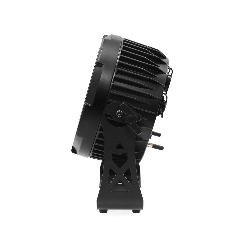 Proyector LED Evolite 12 x 12W RGBWA-UV 6 en 1, IP65, entregado en flight case de 6 unidades con cargador integrado