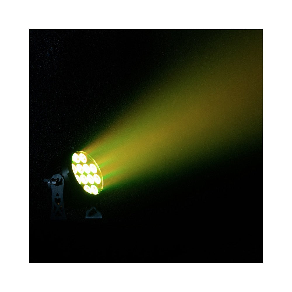 Proyector LED Evolite 12 x 12W RGBWA-UV 6 en 1, IP65, entregado en flight case de 6 unidades con cargador integrado