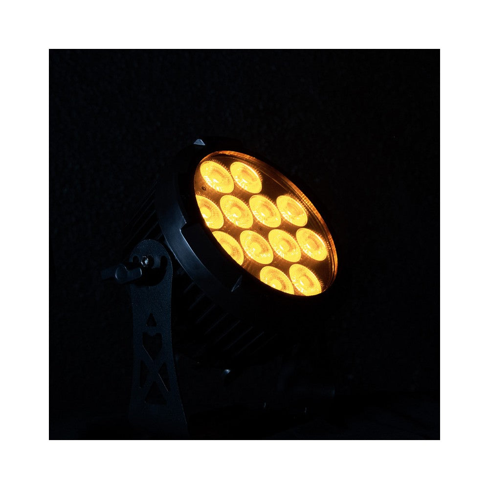 Proyector LED Evolite 12 x 12W RGBWA-UV 6 en 1, IP65, entregado en flight case de 6 unidades con cargador integrado