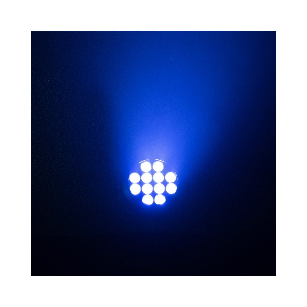 Proyector LED Evolite 12 x 12W RGBWA-UV 6 en 1, IP65, entregado en flight case de 6 unidades con cargador integrado