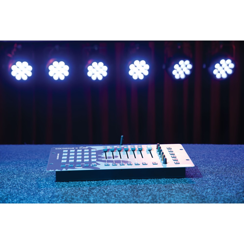 Controlador LED Showtec ColorCue 2 Air inteligente, con 6 faders y alimentado por batería, B-Stock