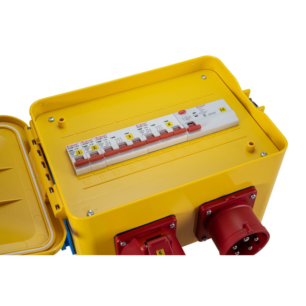 EUROLITE SBPO-3240B Distributore di potenza