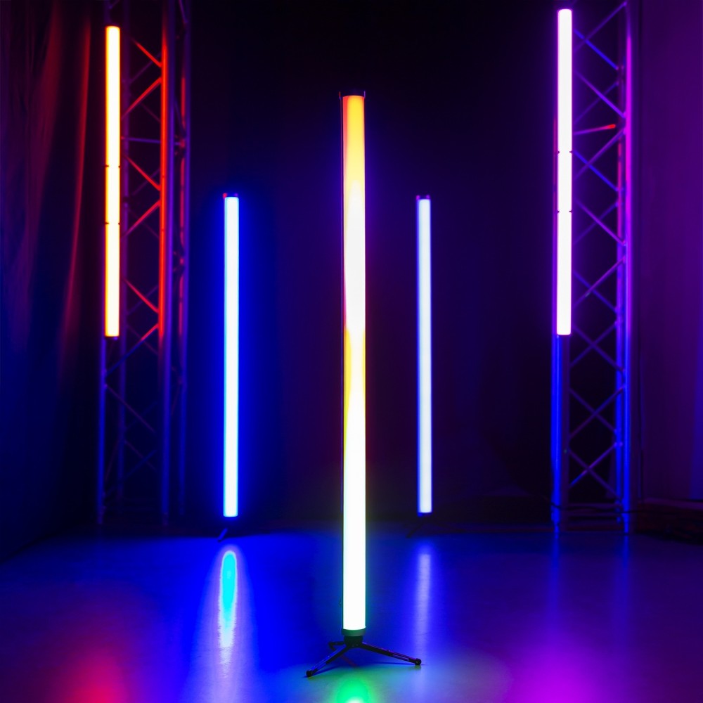 BEAMZ KRATOS RGBW JUEGO DE 8 TUBOS LED PARA INTERIOR/EXTERIOR CON FLIGHTCASE