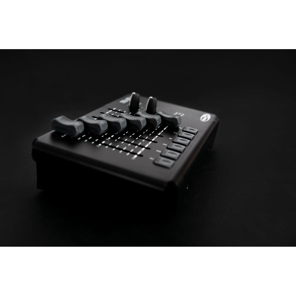 Controlador DMX móvil Showtec Easy 6 de 6 canales - DMX de 5 pines