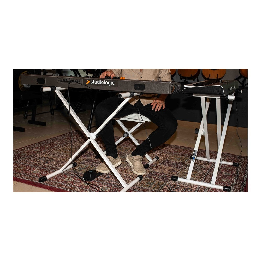 Soporte de teclado en "X" Quik Lok T10-WH
