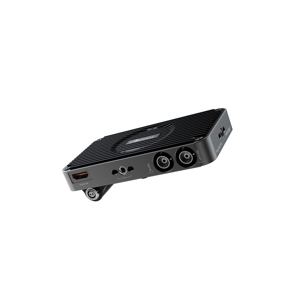 ACCSOON Professional HDMI adapter and video capture terminal for iOS, connection via Lightning or USB-C, SDI input and loop out,