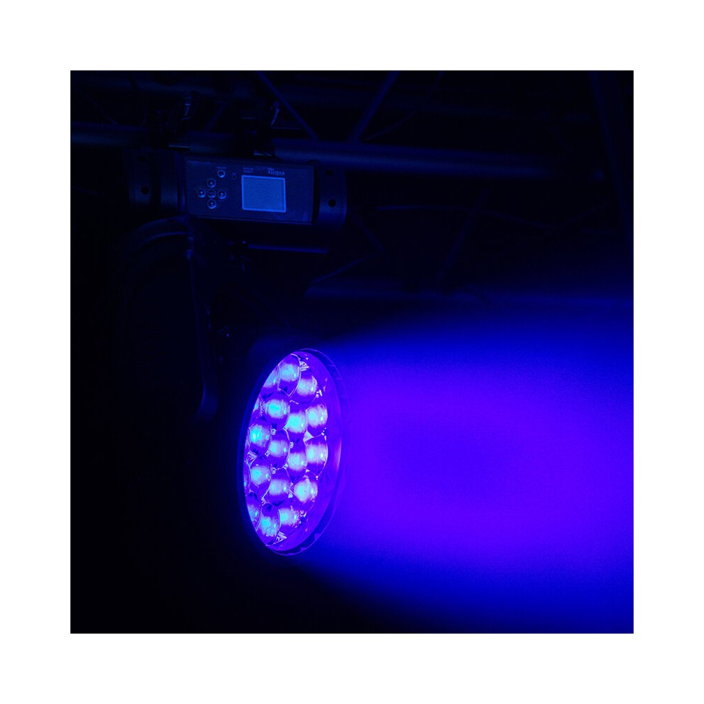 Evolite PRO Motorized moving head, 19 x 40 W RGBW LED, kit of 2 pcs. in a flight case