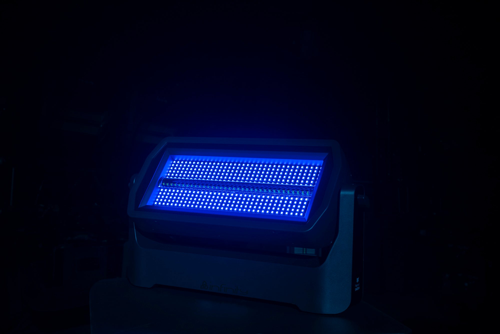 Infinity Raccoon S420/4 Strobo/wash professionale