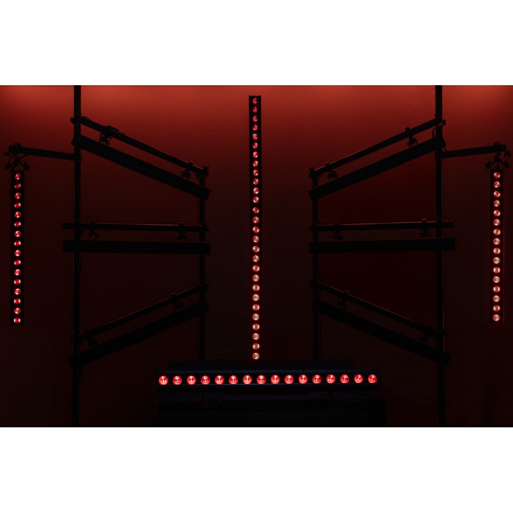 SHOWTEC Spectra Wash Barra LED 16 x 20W RGBW - IP65