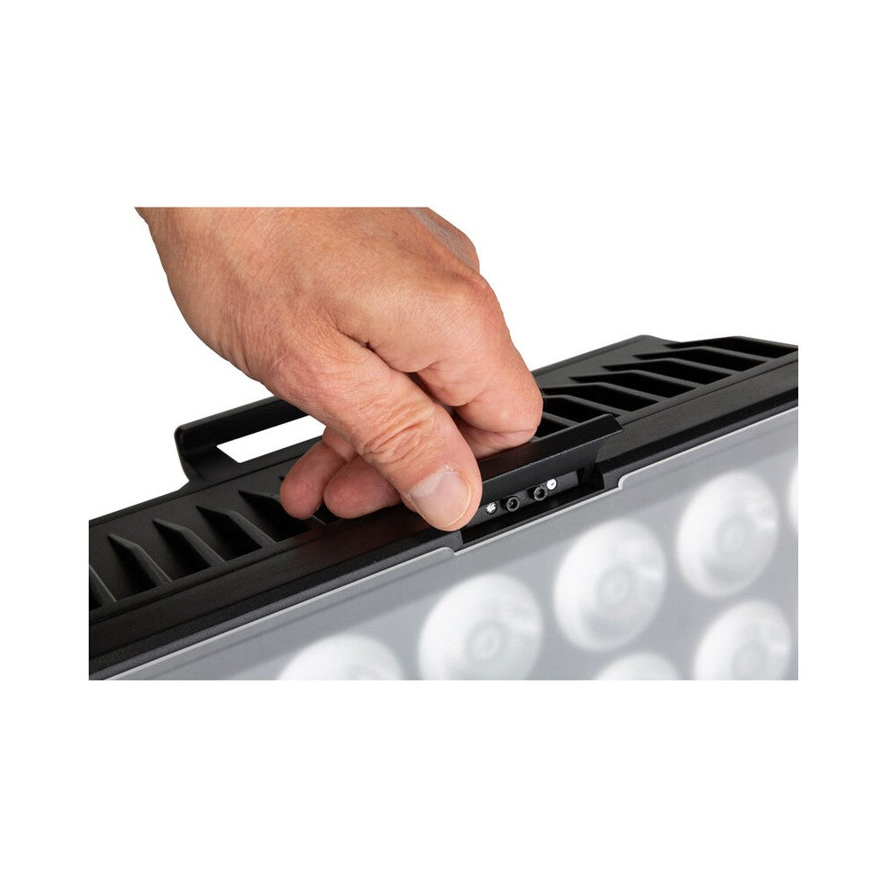 Proyector Briteq IP65 18 x 10 W RGBL ACCU + WDMX, a batería