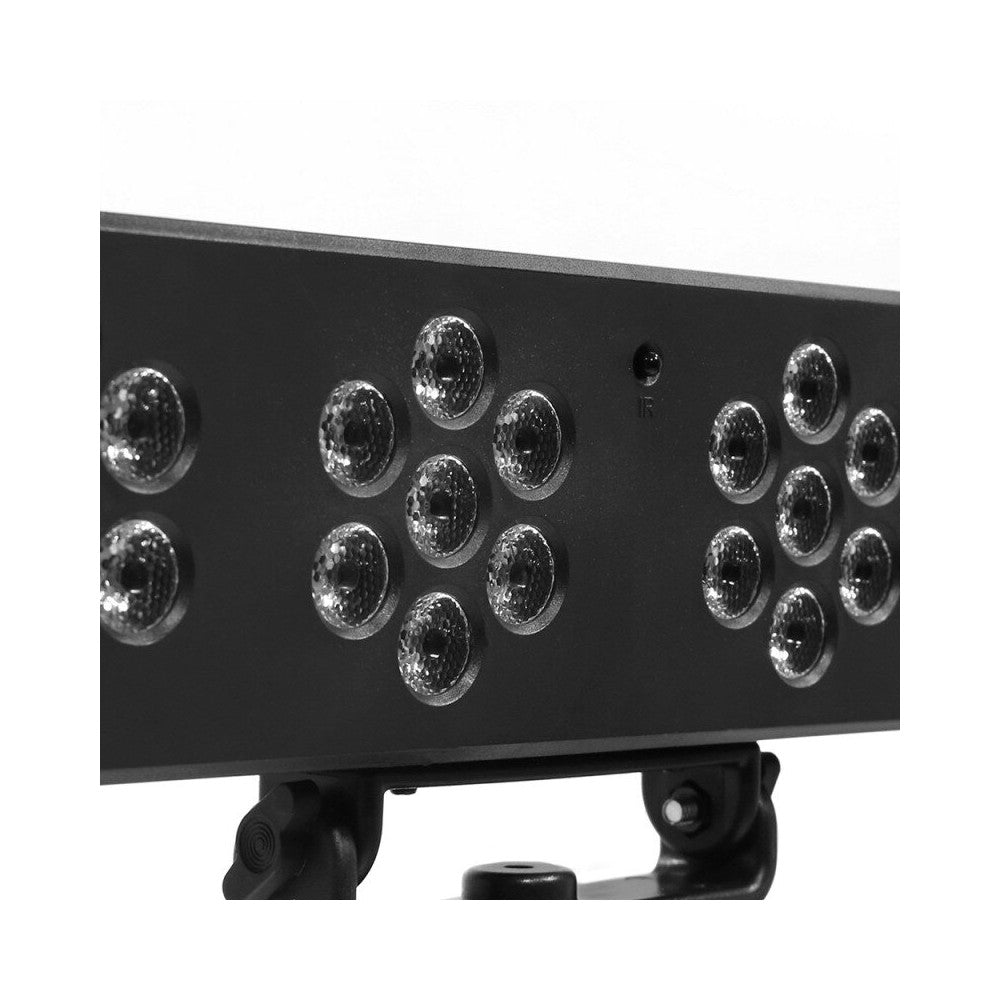 BoomTone DJ Wash type LED light show equipped with 28 RGB LEDs, delivered with height-adjustable tripod