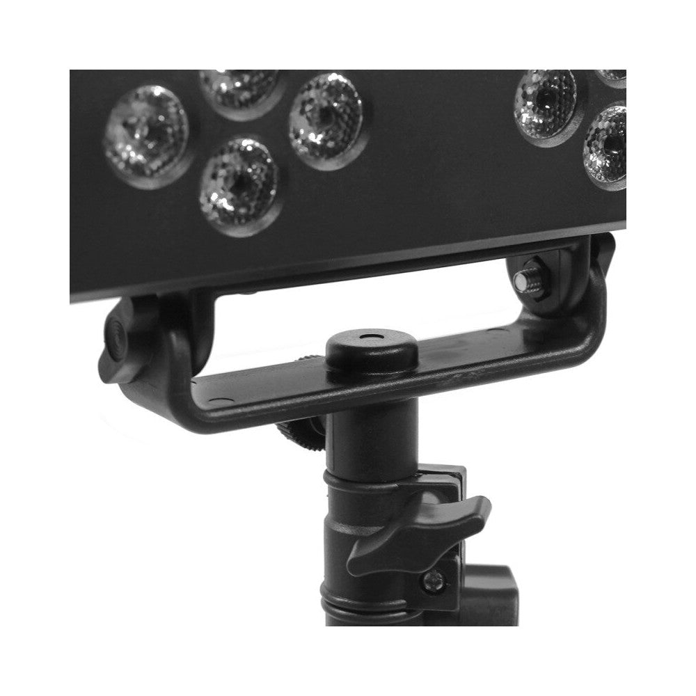 BoomTone DJ Wash type LED light show equipped with 28 RGB LEDs, delivered with height-adjustable tripod