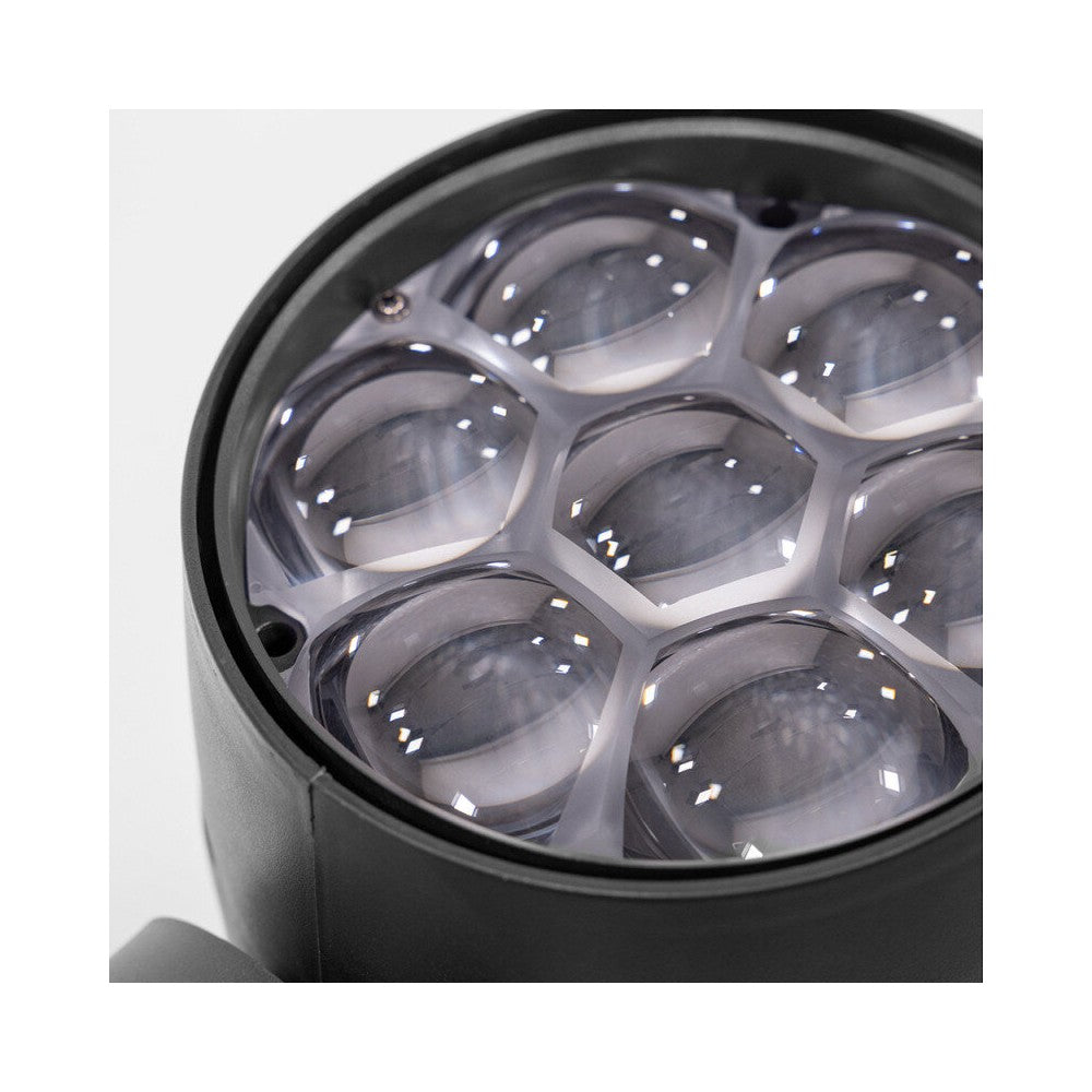Mac Mah 7 x 40 W RGBW wash beam móvil con zoom, controlable por DMX