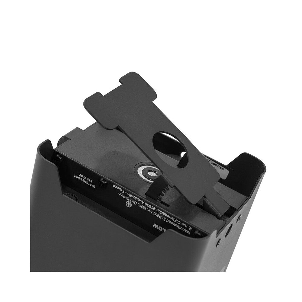 Mac Mah All-in-one lighting solution based on archi LED spotlight, designed for mobility. 6 stand-alone IP65 LED spotlights batt