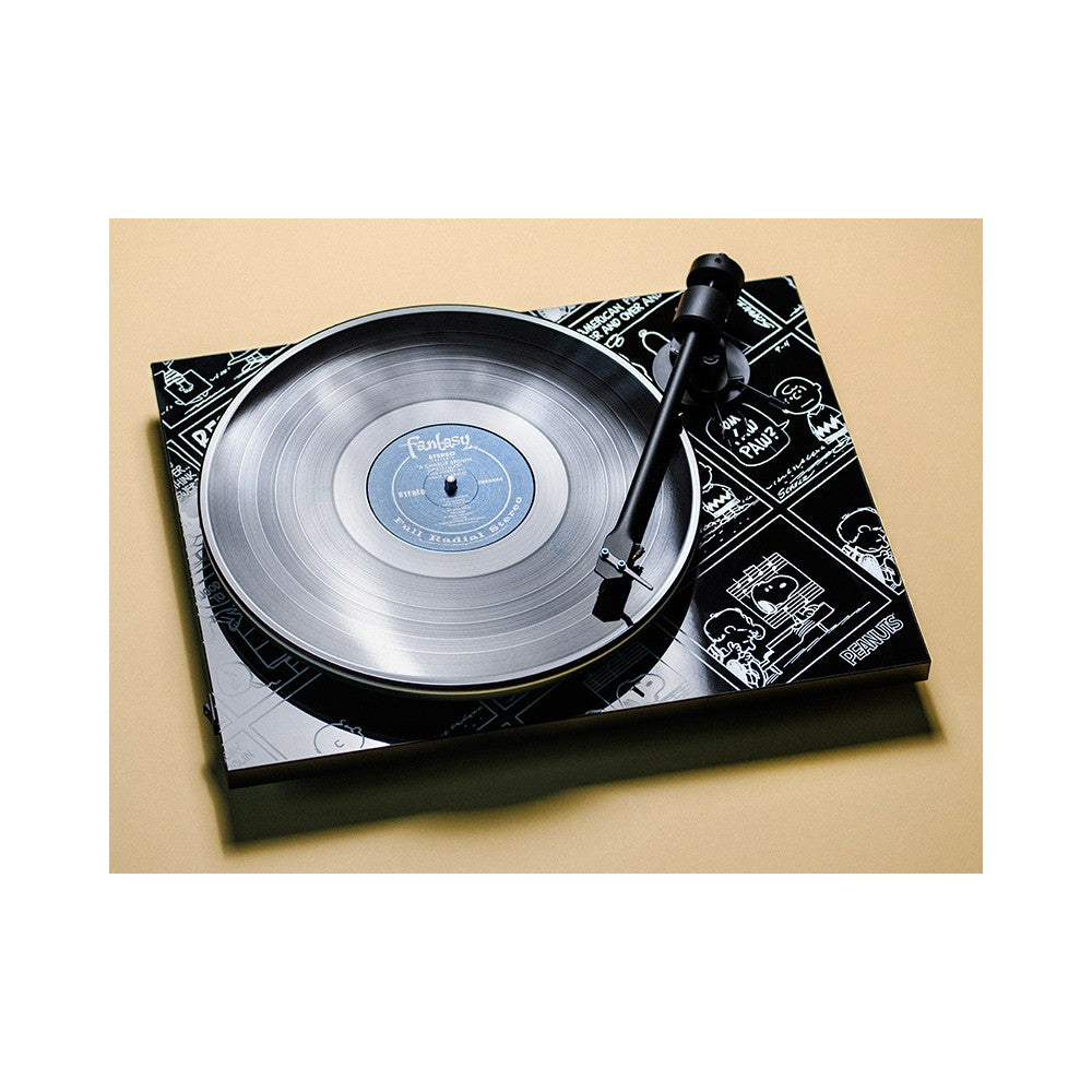 Pro-Ject Peanuts Turntable