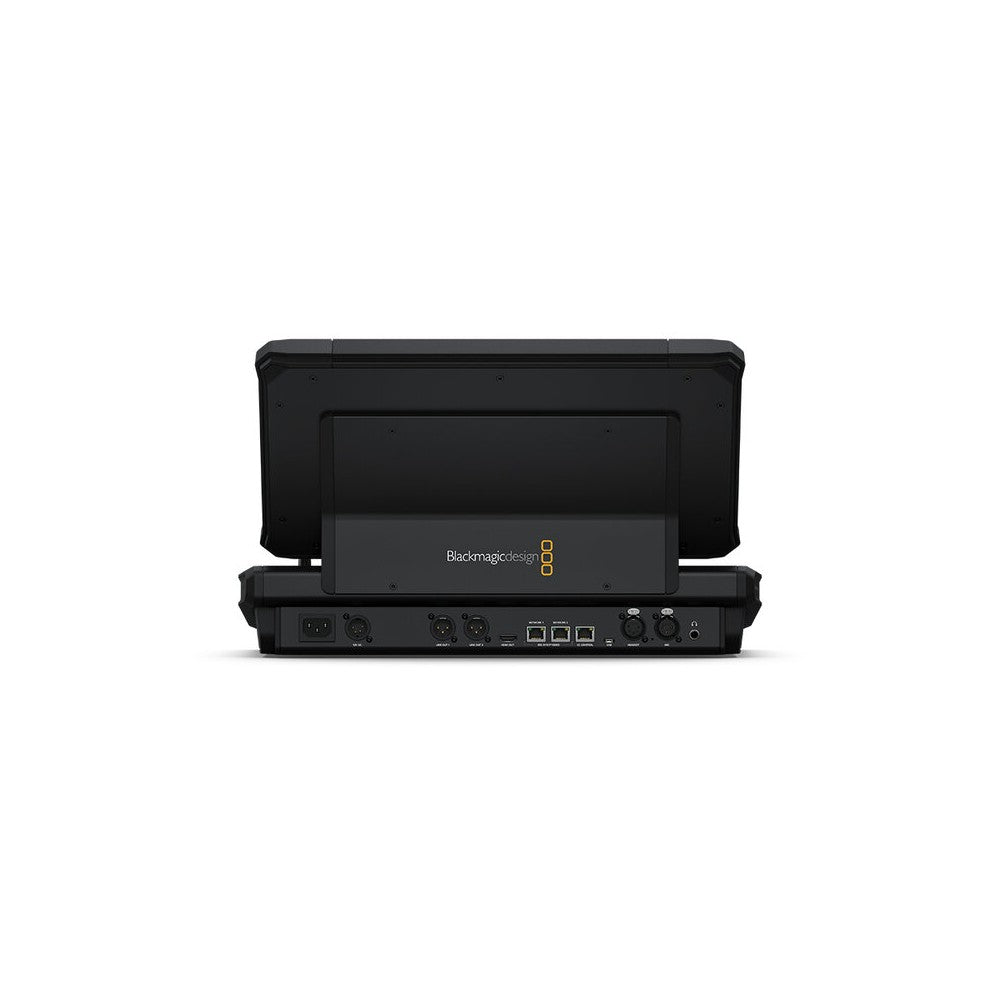 Superficie de control de sobremesa compacta de Blackmagic Design, 10 faders motorizados, pantalla táctil de 11,6" para el control en tiempo real del procesamiento de canales