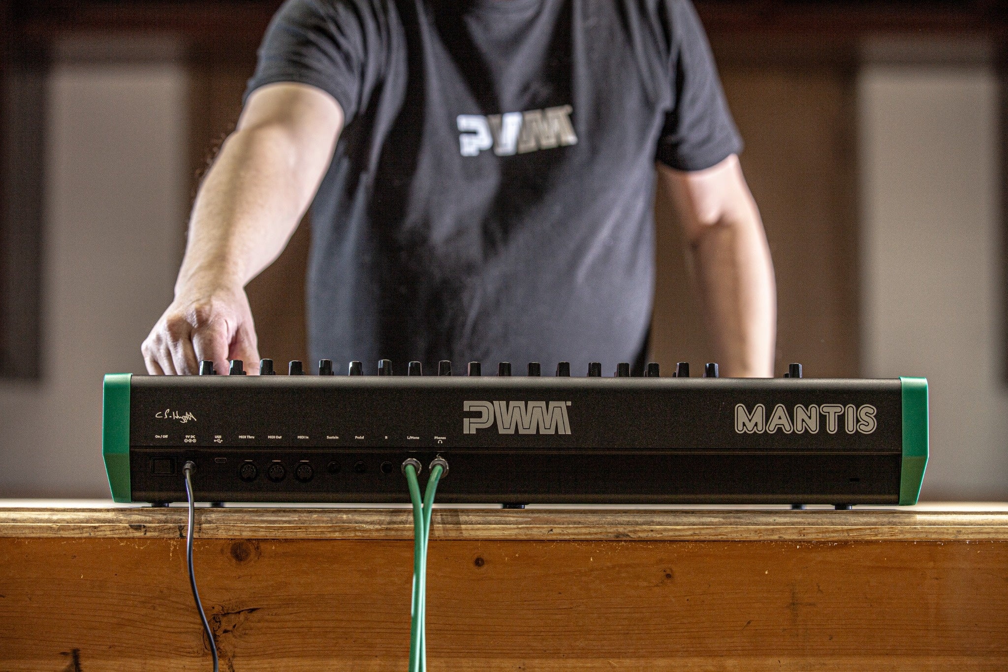 PWM PWM MANTIS  - Sintetizzatore ibrido