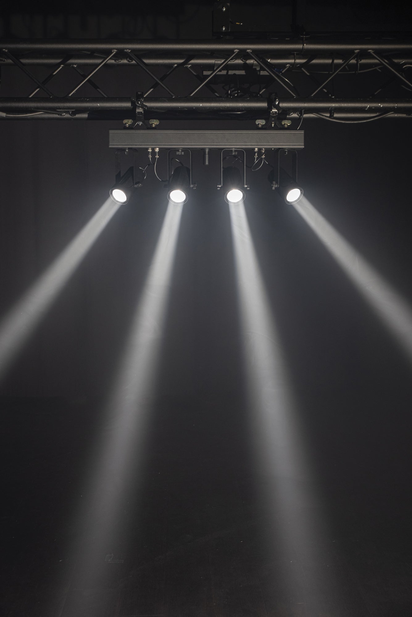 Showtec Pinspot Bar 4 WW