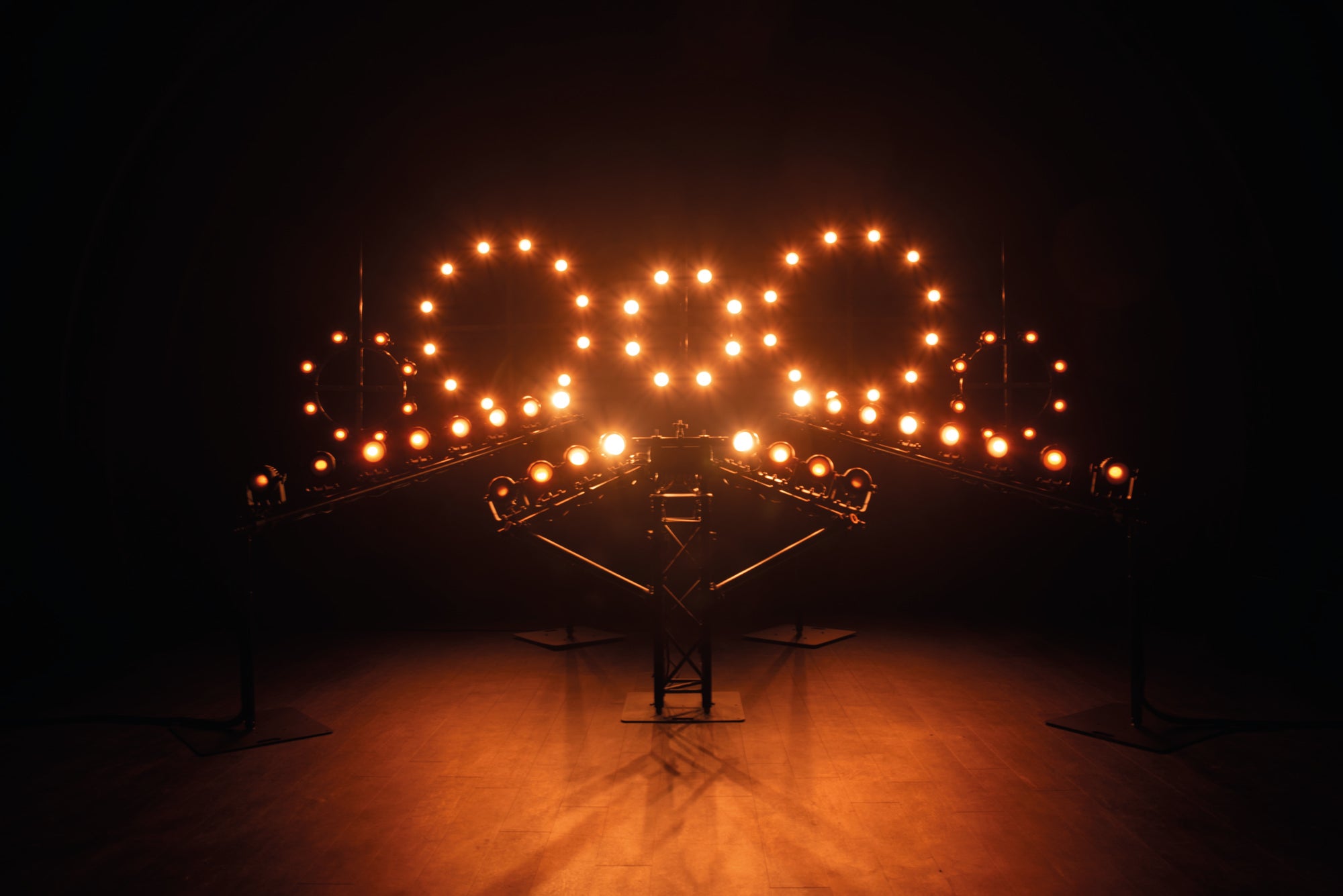 Showtec Stage Blinder FLEX Blaze Set di 8 accecatori LED da 100 W + controller