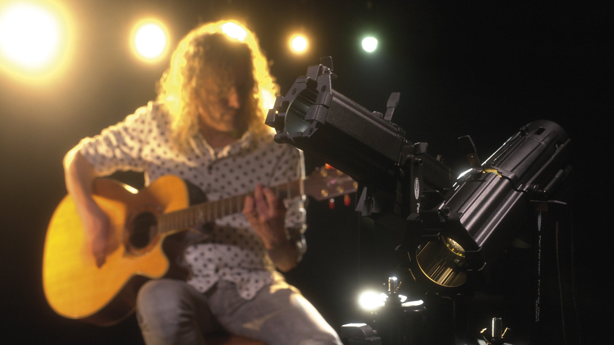 SHOWTEC Performer Profile Mini 20 W Warm White Theatre LED ellipsoidal - 3200 K Sagomatore Teatrale a LED 20 W Warm White - 3200 K