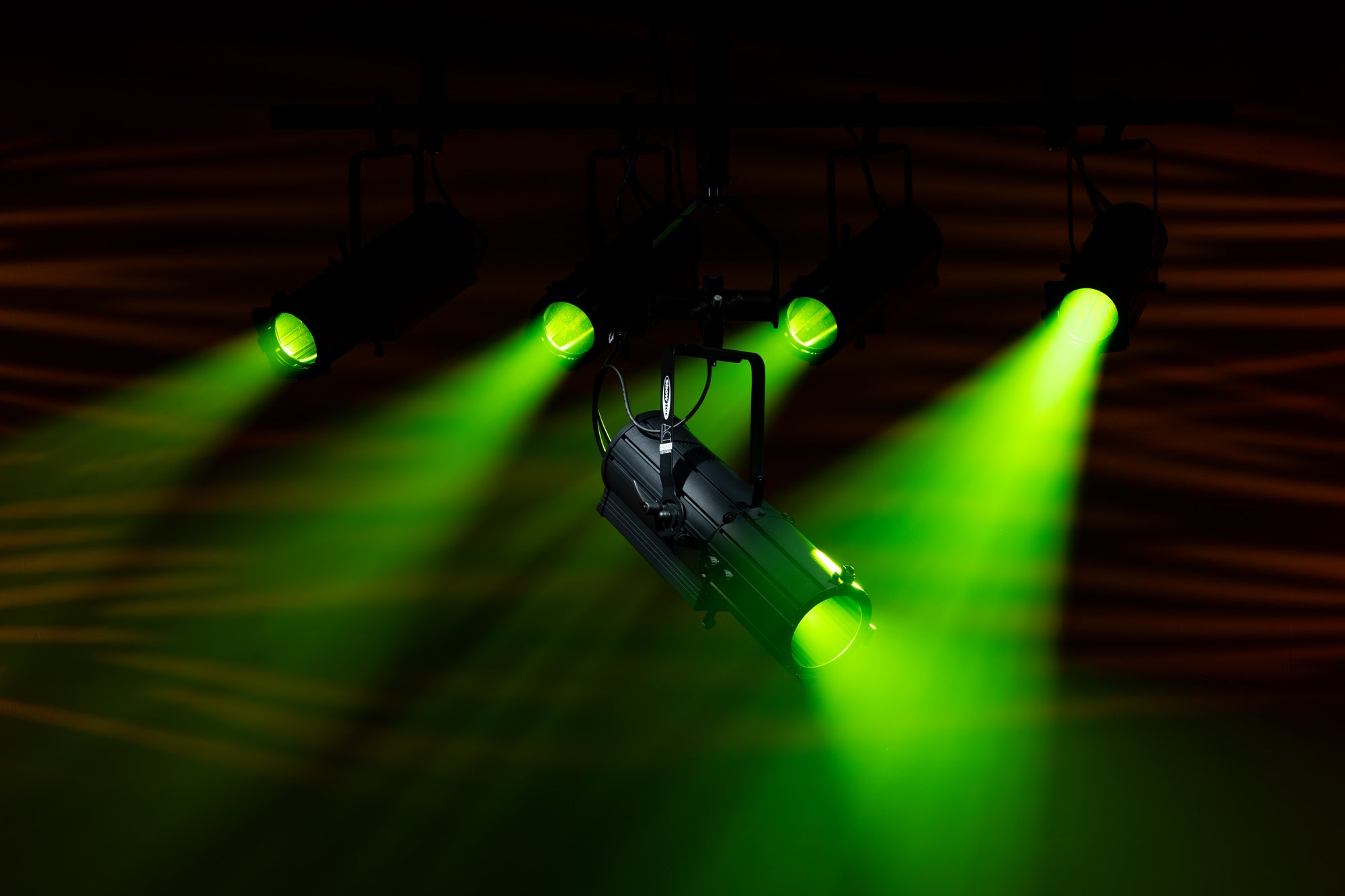 SHOWTEC Act Profile 150W RGBAL Compact 150 W RGBAL Theatre LED Profile Profilo LED teatro RGBAL compatto da 150 W