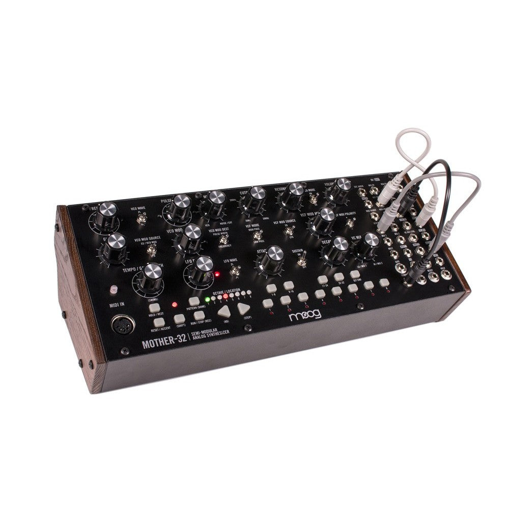 MOOG MOTHER 32 SEMI-MODULAR SYNTH