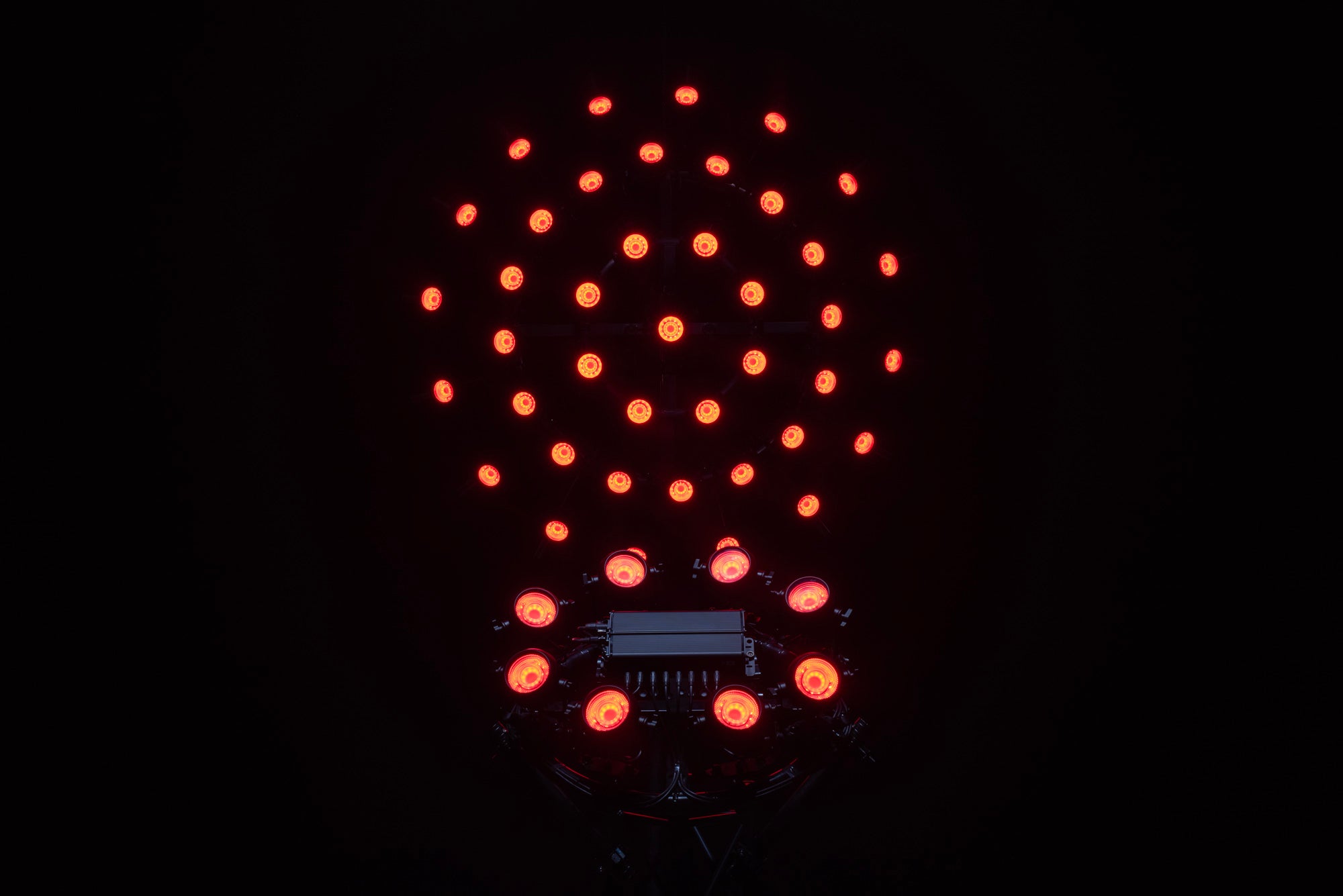 Showtec Titan Strobe FLEX FX Set di 8 strobo LED da 100 W + controller
