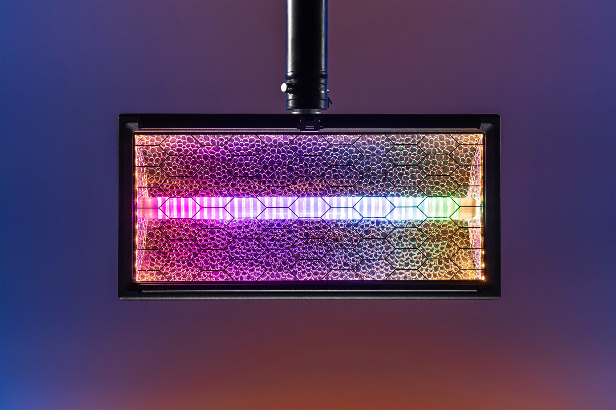 Showtec Titan Vintage FX 80x LED strobo RGBWW da 15 W + 84x LED RGB da 1 W