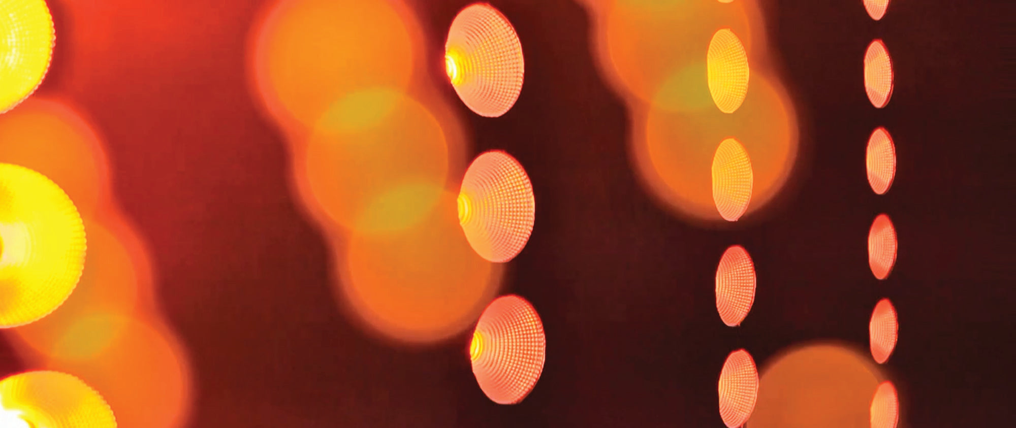 Showtec Pixel Bar 8 COB Barre luci RGB per interni