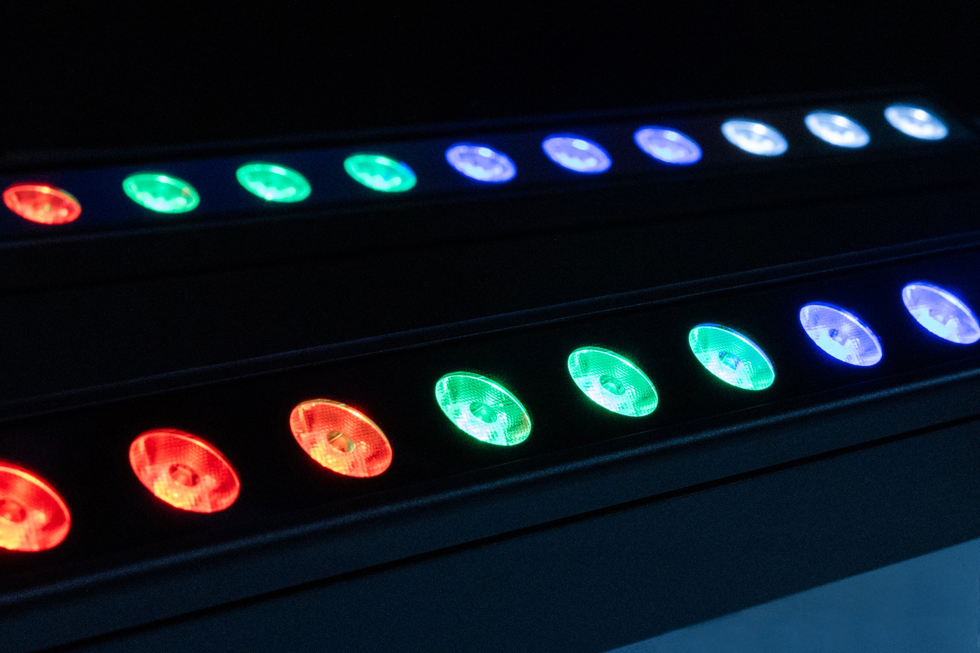 Showtec Sonus Bar 8B Barra luminosa RGBW - alimentata a batteria