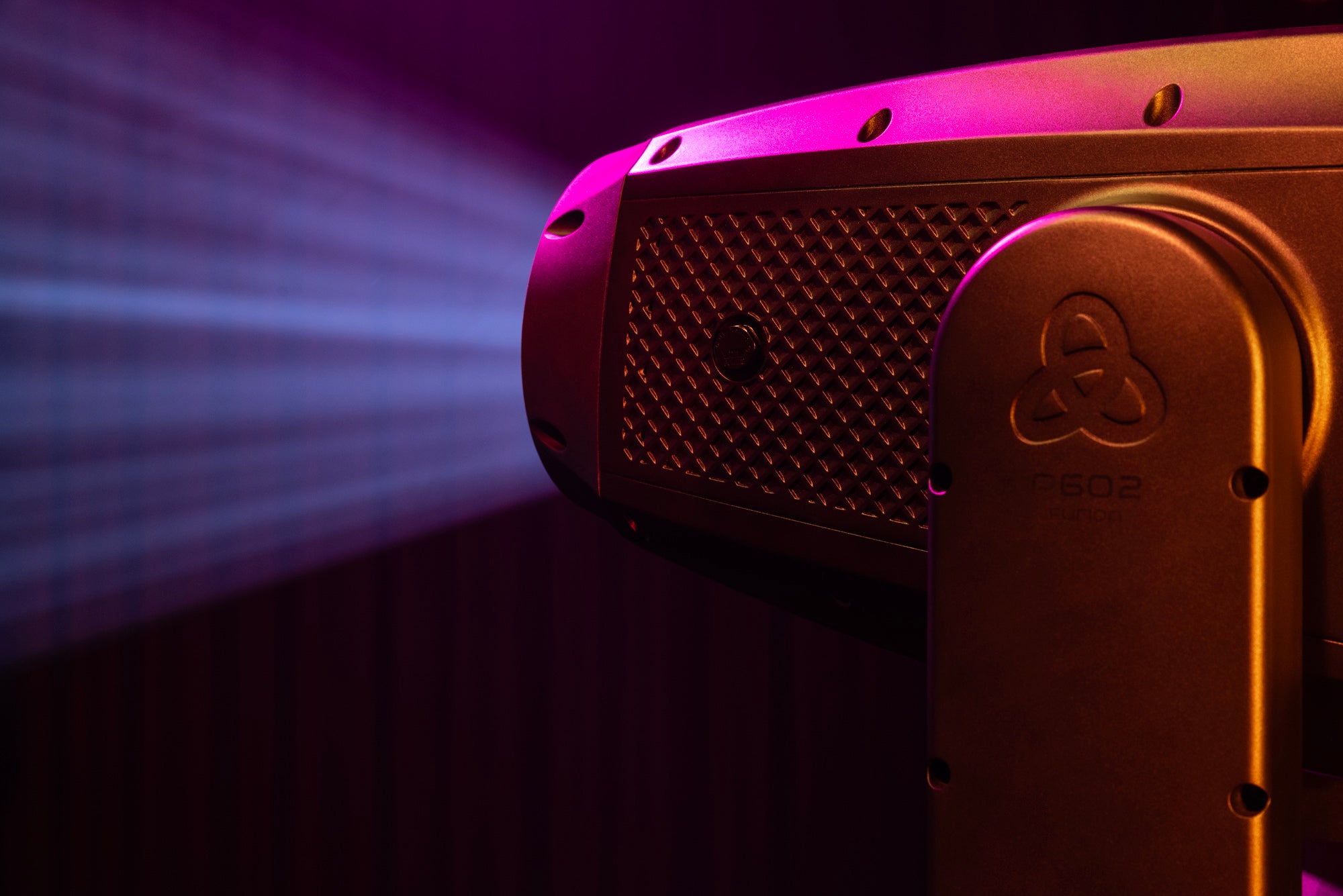 INFINITY Furion P602 Profile Testa mobile Profile 600 W - IP65
