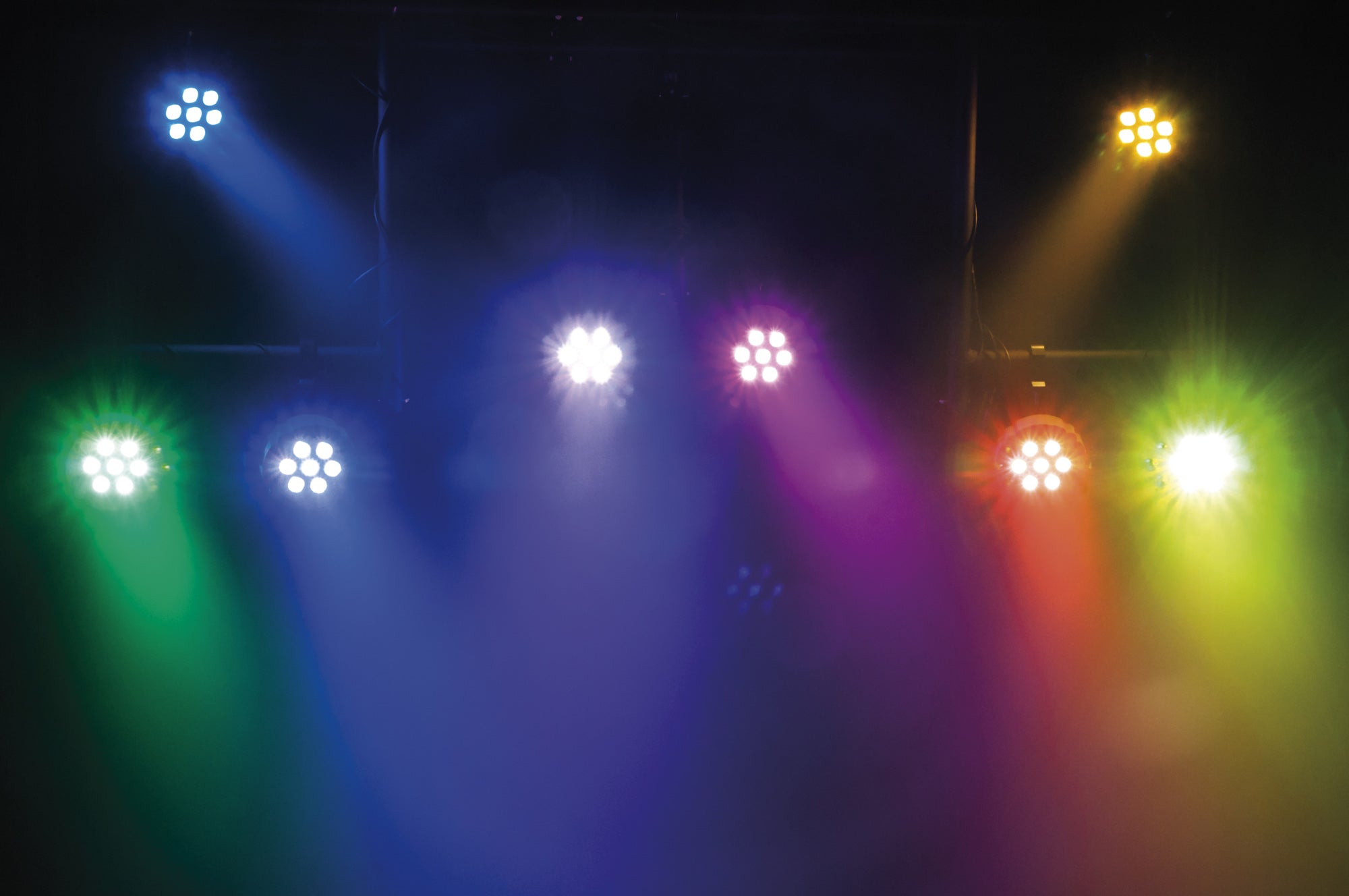 Showtec Compact Par 7 Q4 Grey Parcan 7x 4 W LED RGBW - grigio