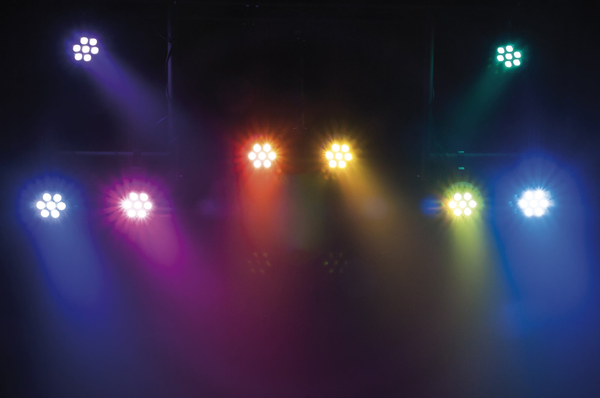 Showtec Compact Par 7 Q4 Grey Parcan 7x 4 W LED RGBW - grigio