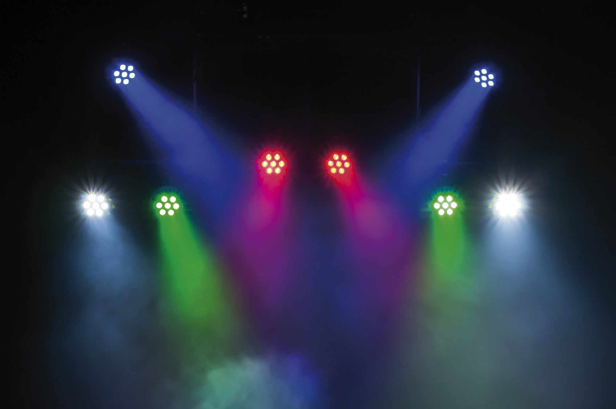 Showtec Compact Par 7 Q4 Black Parcan 7x 4 W LED RGBW - nero
